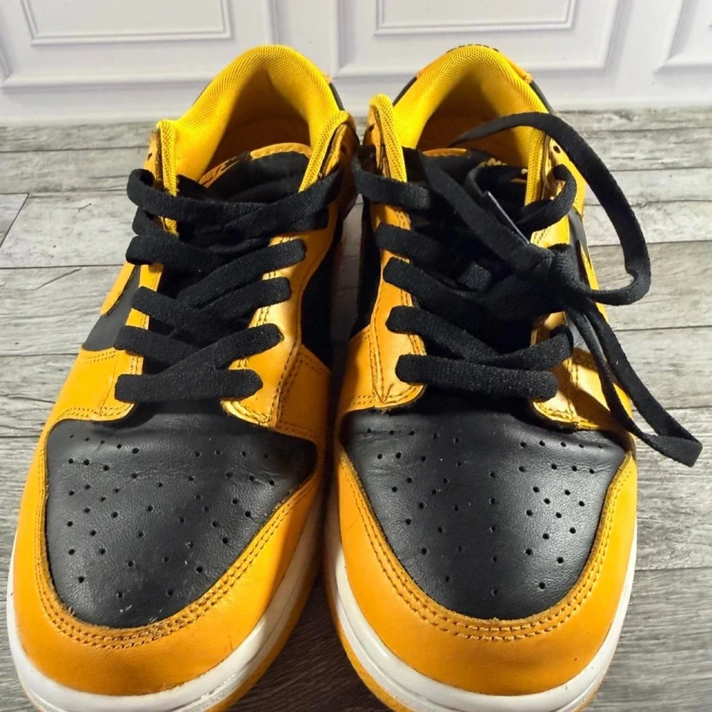 Nike Dunk Low 'Goldenrod' sneakers in yellow/black